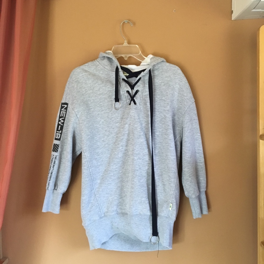 🐬Maria Nguyen Unisex Gray Hoodie size M